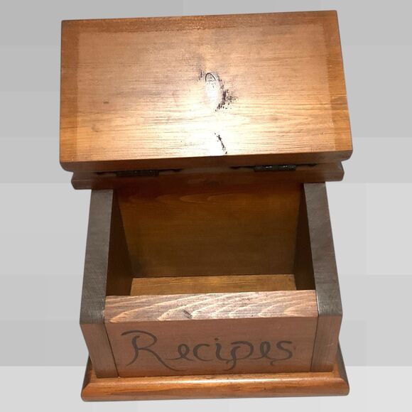 Vintage Wood Recipe Box Hand Painted Amish Girl Rustic Primitive Farmhouse 9x6.5 - Picture 10 of 16